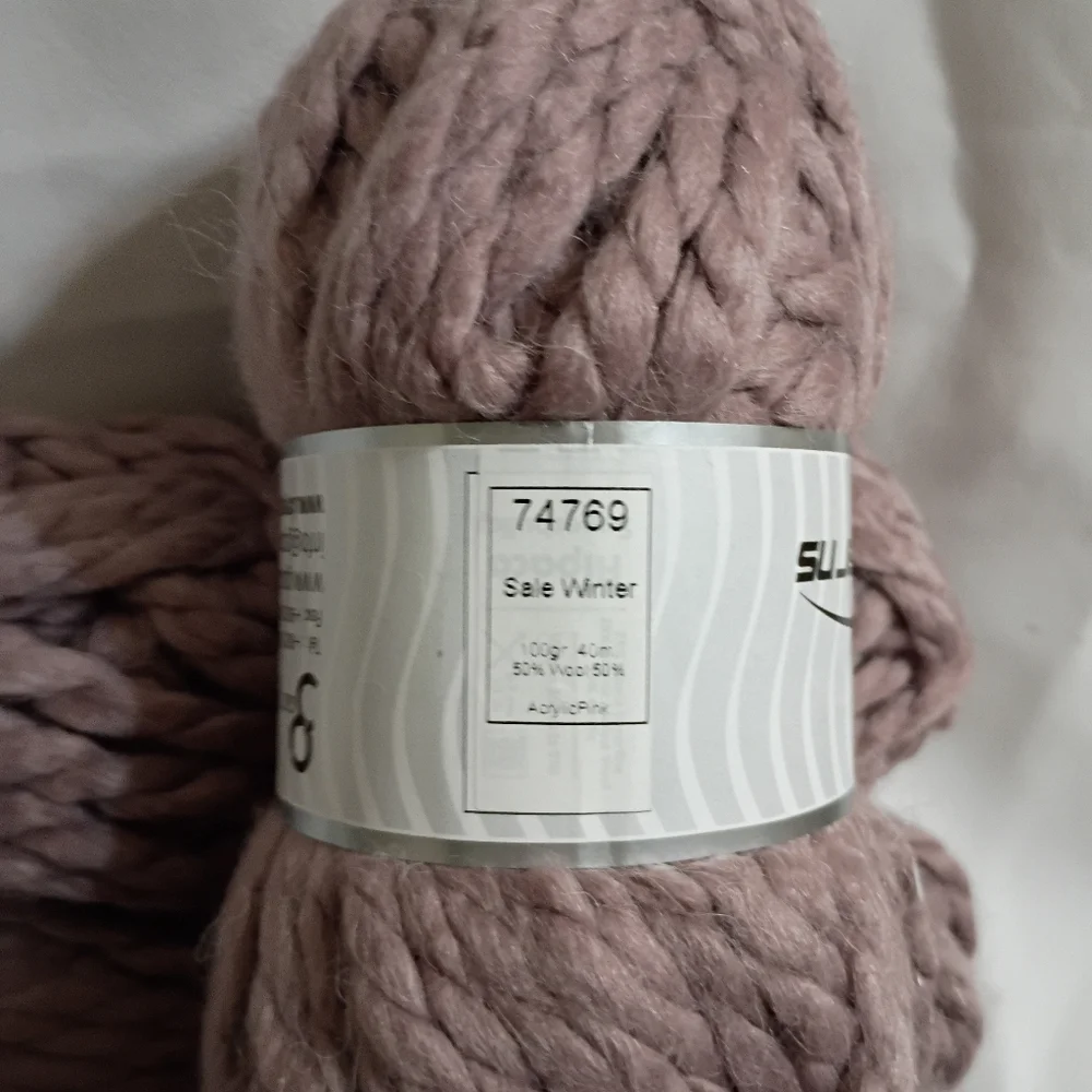 Yarn - Picture 2 of 2